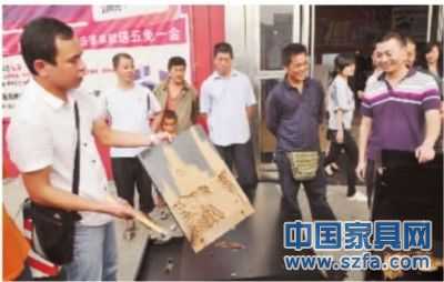 左右布藝沙發(fā)長(zhǎng)沙店實(shí)木茶幾竟是紙做？